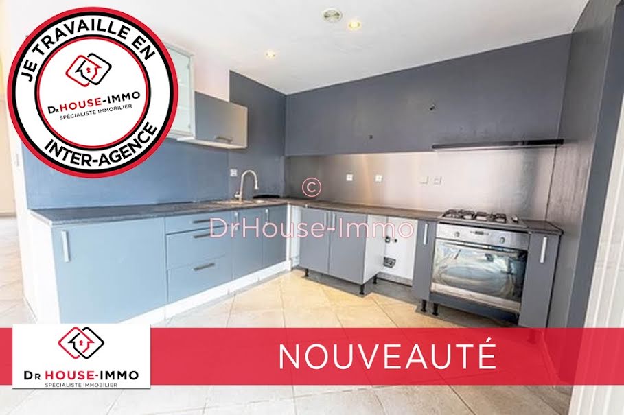 Vente maison 6 pièces 110 m² à Saint-Amand-les-Eaux (59230), 158 000 €