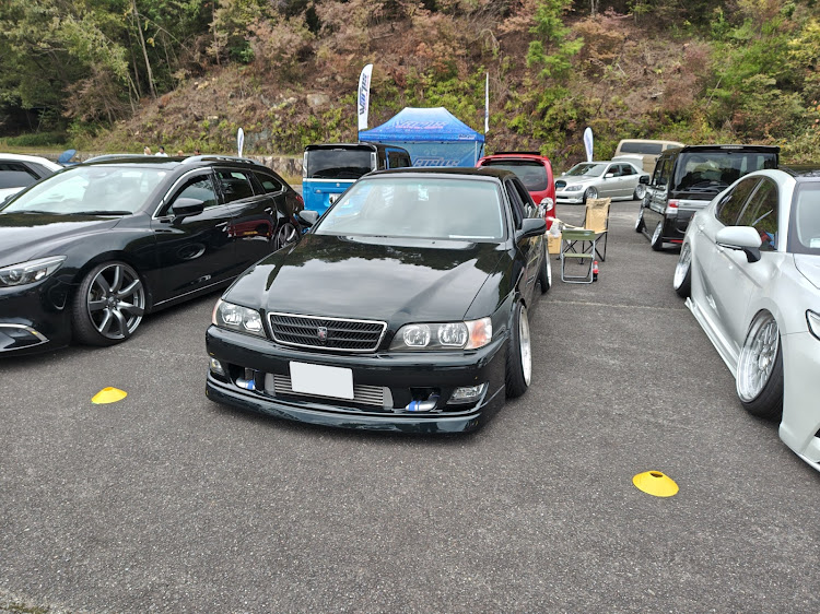 チェイサーのhiroshima over all meeting・秋空・広島中央森林公園・勝手にコラボ😁・ナンバー隠しが大変😵に関するカスタム事例の投稿画像10枚目