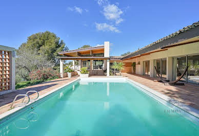 House with pool and terrace 19