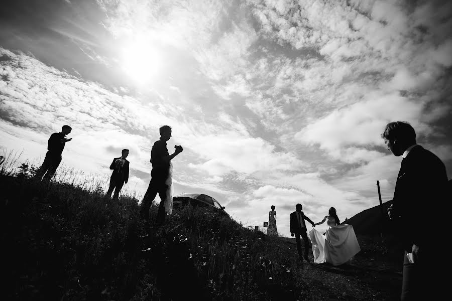 Fotógrafo de casamento Anna Bukhtoyarova (skorpyanka). Foto de 7 de julho 2017