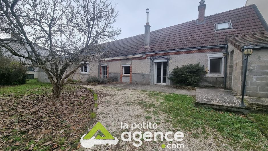 Vente maison 6 pièces 180 m² à Méreau (18120), 169 000 €