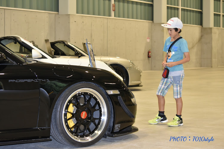 ウィッシュの車の展示会  ポルシェに関するカスタム事例の投稿画像2枚目