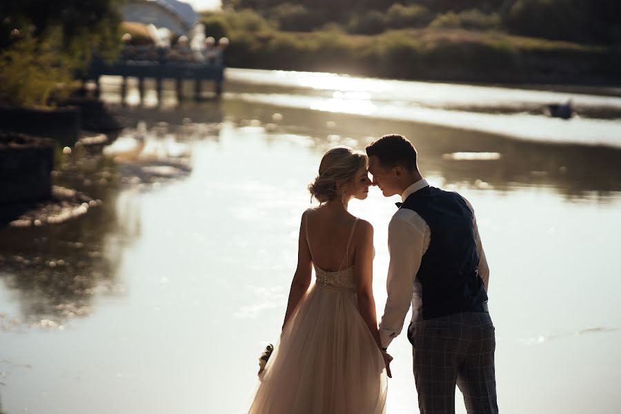 Fotógrafo de casamento Yuriy Pakkert (packert). Foto de 29 de junho 2020