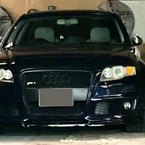 RS4 アバント B7