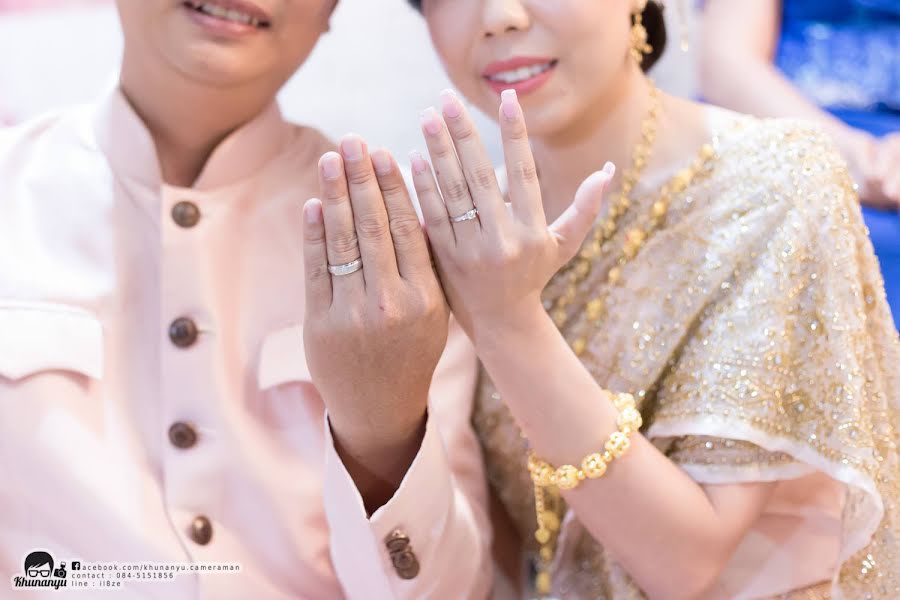 Fotógrafo de casamento Khunanyu Chaladkan (chaladkan). Foto de 8 de setembro 2020