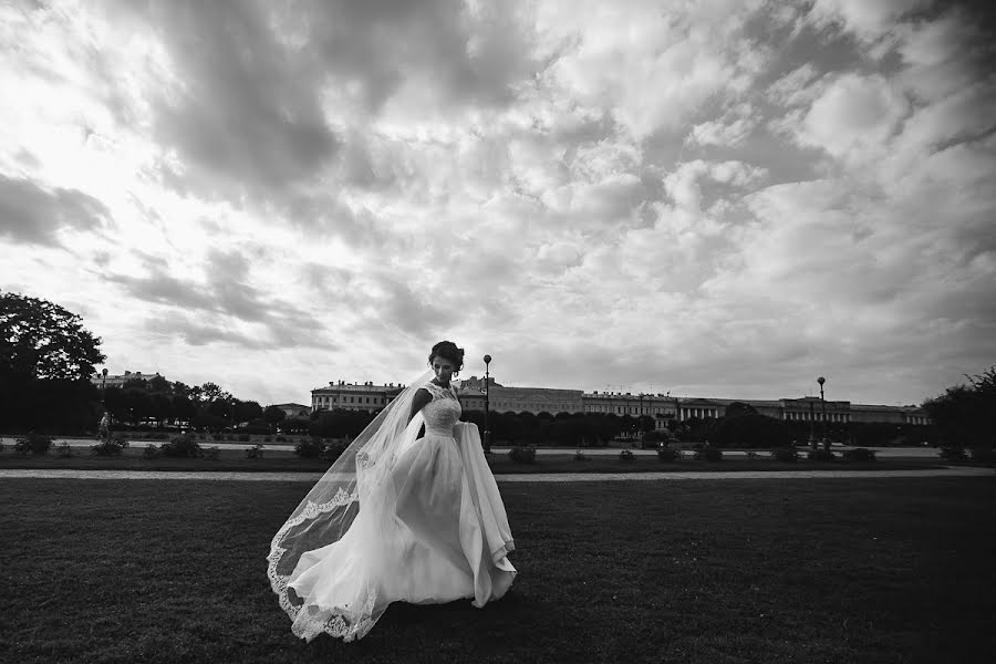 婚礼摄影师Andrey Ponomarev（panambl4）。2015 4月10日的照片