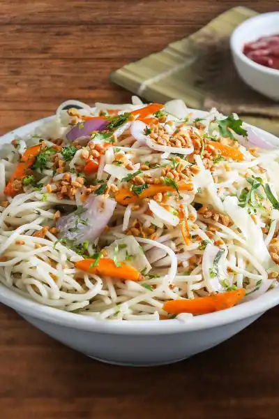 Veg Burnt Garlic Noodles Bowl