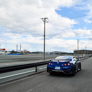 NISSAN GT-R R35