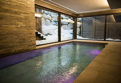 Chalet with pool 2