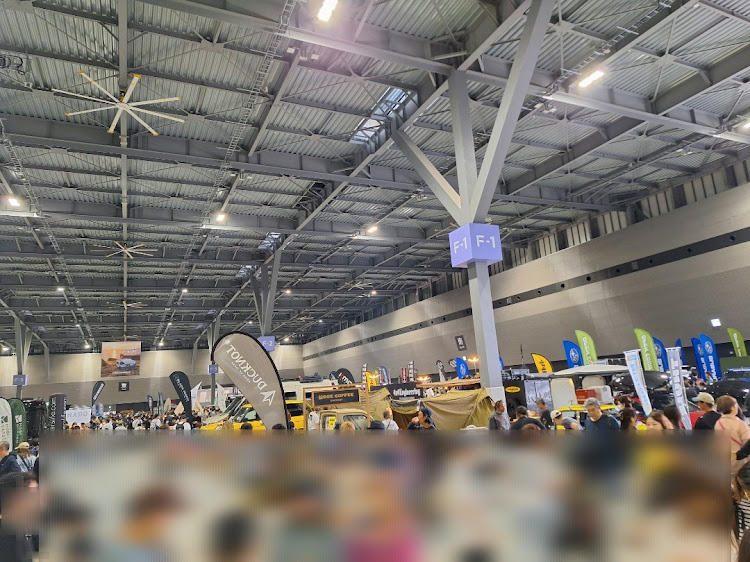 デリカD:5のフィールドスタイル2024・Aichi Sky Expo・愛知国際展示場・常滑レーシングカート・オートフラッグスに関するカスタム事例の投稿画像6枚目