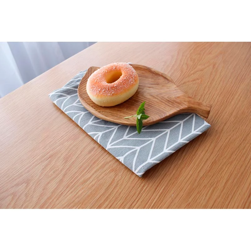 Tovagliette in imitazione di cotone e lino a quadri stile country. Arredano la tua tavola, proteggono e sono facili da pulire, perfette per ogni pasto.