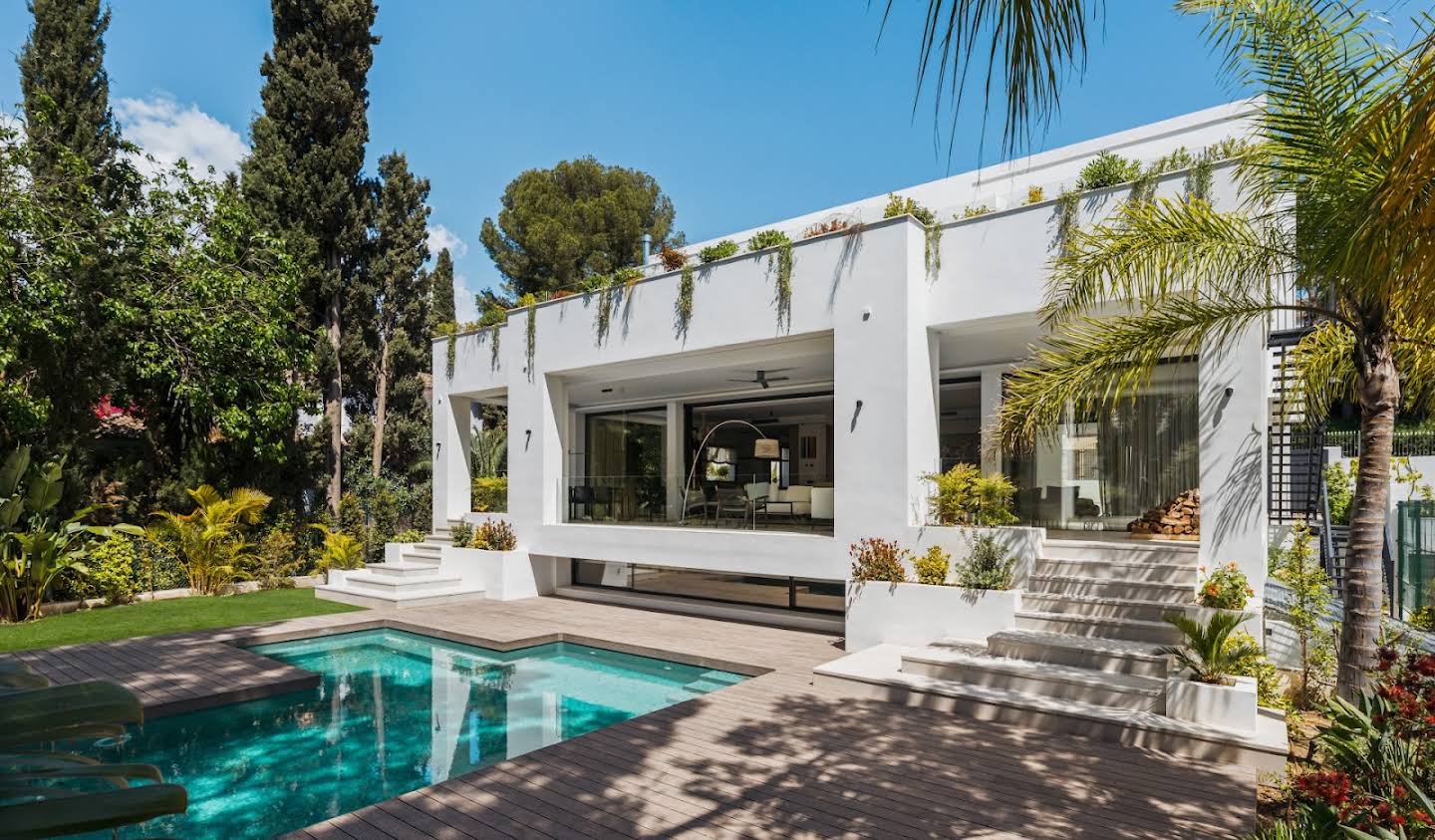 Villa with pool and garden Marbella