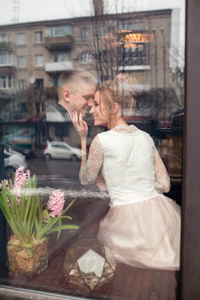 結婚式の写真家Ivan Kozyk (id13099075)。2018 2月28日の写真
