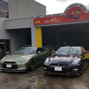 NISSAN GT-R