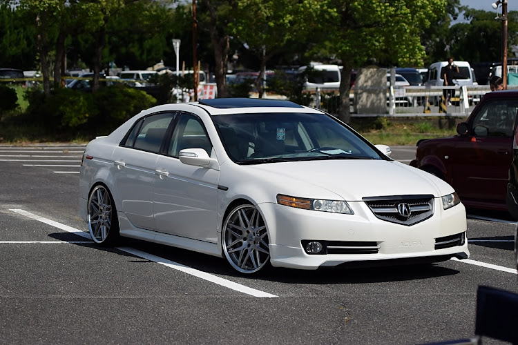 プリウスPHVのUSDM JDM・USストックに関するカスタム事例の投稿画像16枚目