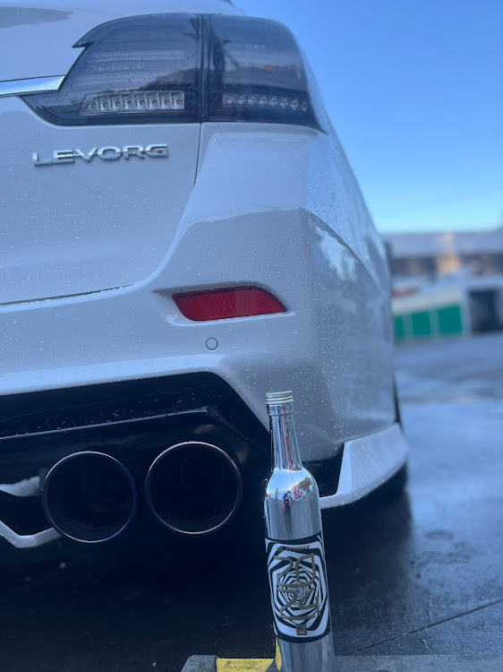 レヴォーグの洗車・SPASHAN・Kuhl Racing・レヴォーグに関するカスタム事例の投稿画像1枚目