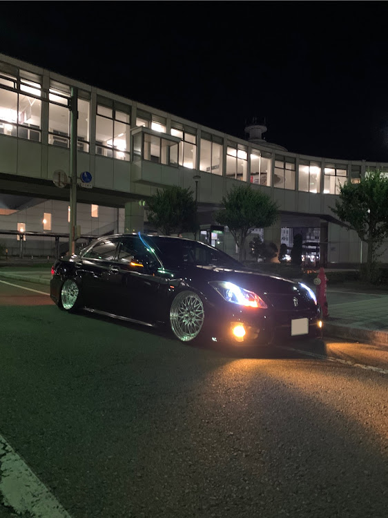 クラウンアスリートの200系クラウンに関するカスタム事例の投稿画像2枚目