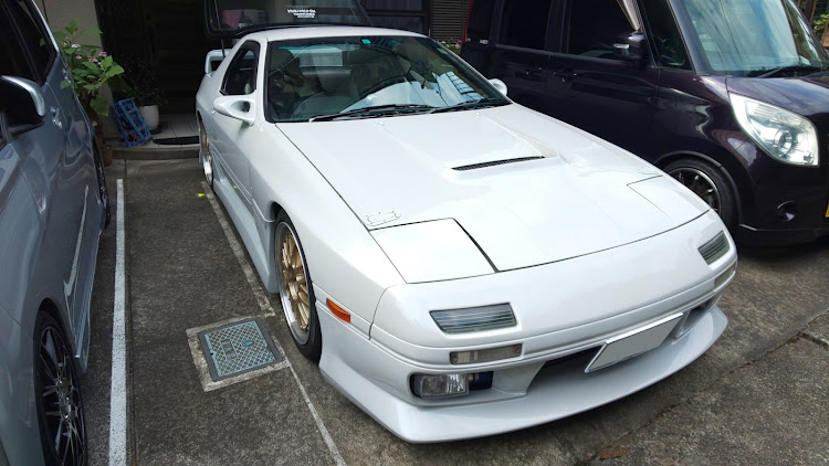 RX-7のDIY・ワイパーリンク補修作業・ワイパーカバー？に関するカスタム事例の投稿画像1枚目