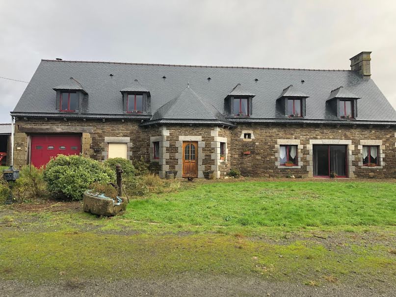 Vente maison 7 pièces 213 m² à Saint-Hilaire-du-Harcouët (50600), 240 000 €