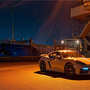 ケイマン GT4
