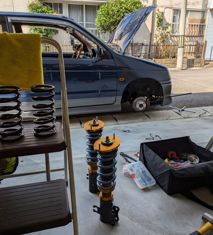 アルトワークスの旧規格・DIY・車高調スプリング交換・暑い…に関するカスタム事例の投稿画像1枚目