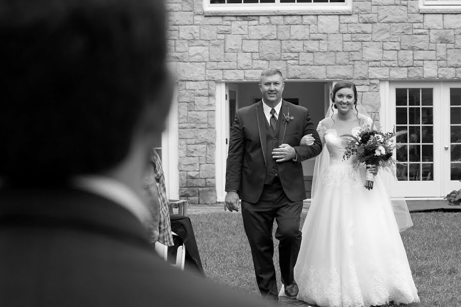 Fotógrafo de bodas Julie (julieannasphoto). Foto del 30 de diciembre 2019