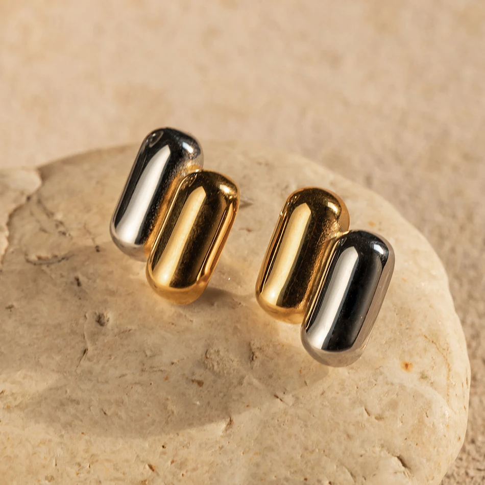 Boucles d'oreilles bicolores en acier inoxydable et or 18K, style INS. Élégance et durabilité pour un look sophistiqué au quotidien.