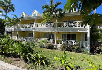 House with garden and terrace 2