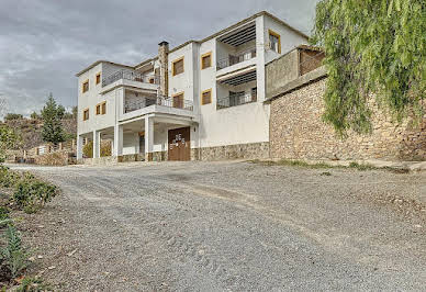 House with pool and terrace 1