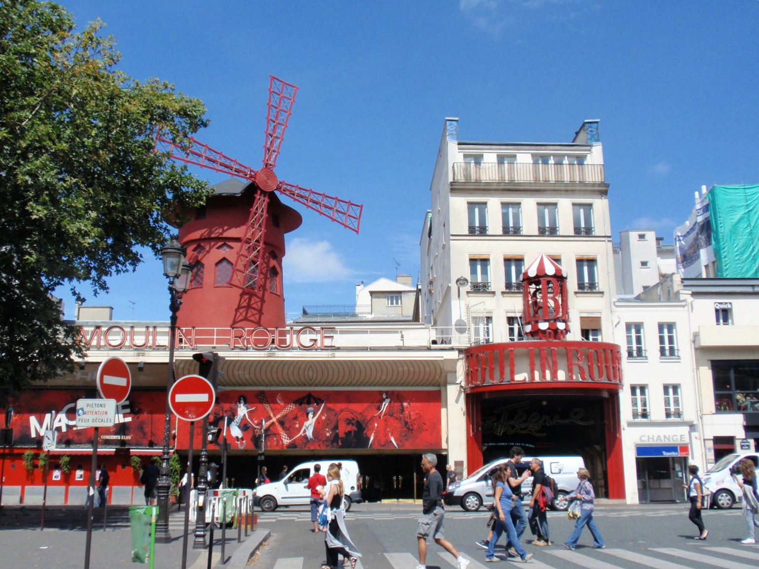 Rouge... Moulin.... di deborah marchese ragona