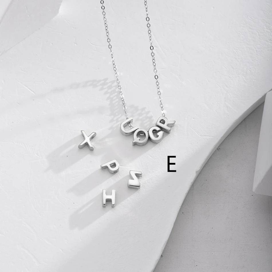 Collier DIY en argent sterling S925 avec 26 lettres anglaises, pendentif cœur brillant, style simple et élégant pour un look personnalisé.
