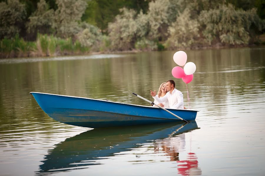 Fotógrafo de casamento Aleksandra Romanchenko (photo2012). Foto de 2 de setembro 2017