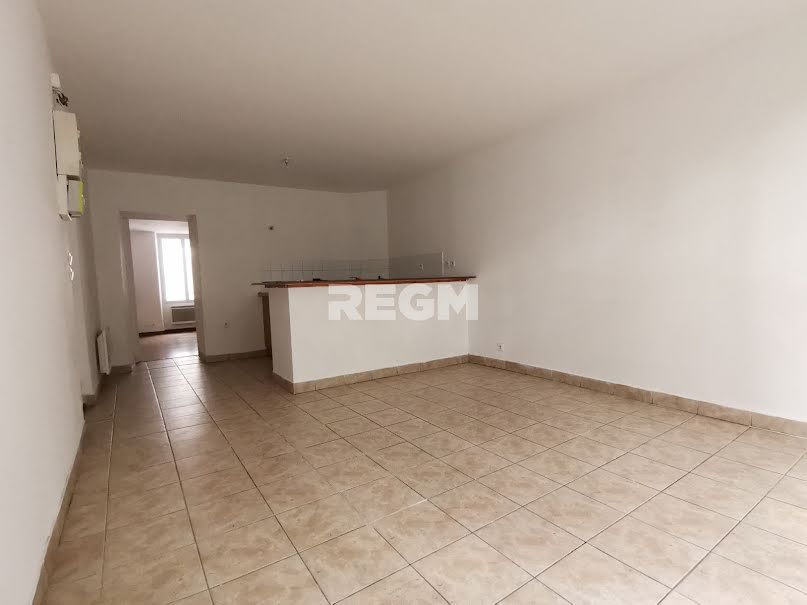 Location  appartement 2 pièces 43 m² à Mereville (91660), 580 €