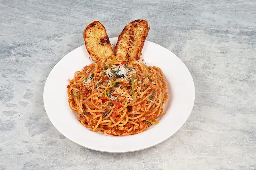 Spaghetti With Chicken Bolognese