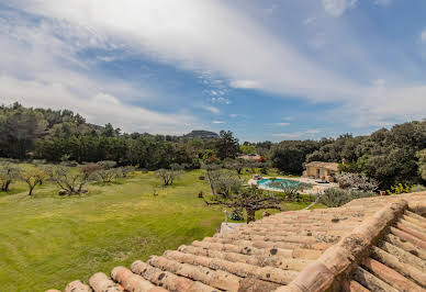 House with pool and terrace 10