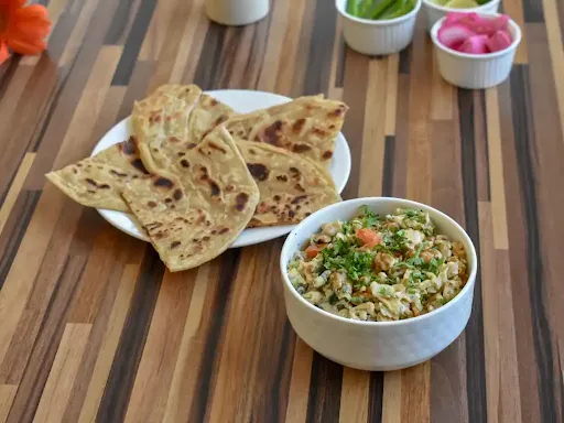 Egg Bhurji [2 Eggs] With 4 Triangle Paratha