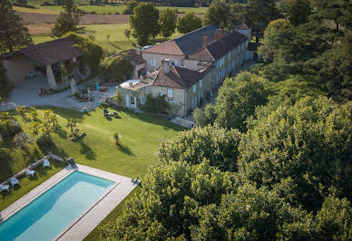 House with pool and garden 2