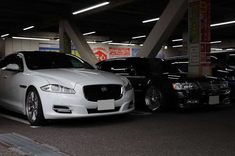 シーマの愛車・ジャガー・アルファード・LS460に関するカスタム事例の投稿画像2枚目