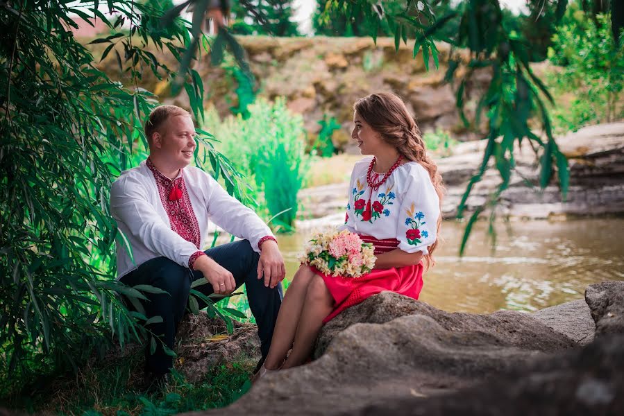 Fotógrafo de casamento Tatyana Viktorova (tatyyanaviktoro). Foto de 8 de agosto 2018