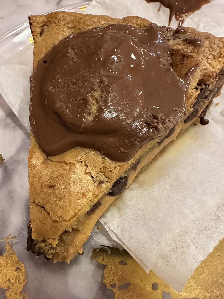 Reeses cookie pie