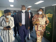 The CEO of Steve Biko Academic Hospital, Dr Mathabo Mathebula, with  health minister Dr Zweli Mkhize and Gauteng health MEC Dr Nomathemba Mokgethi.