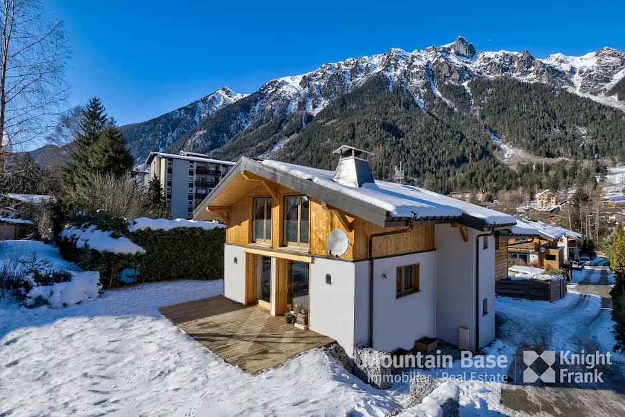 Vente chalet 7 pièces 250 m² à Chamonix-Mont-Blanc (74400), 1 975 000 €