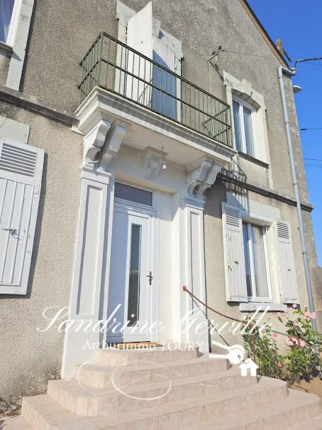 Vente propriété 7 pièces 176 m² à Janville (28310), 251 500 €