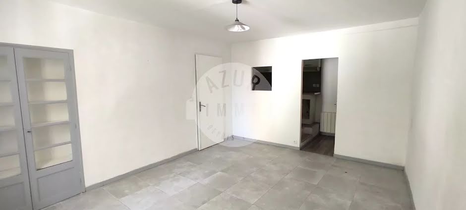 Vente appartement 5 pièces 110 m² à Saint-Zacharie (83640), 241 500 €