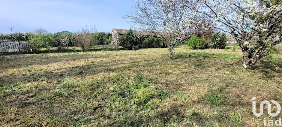 Vente terrain  1392 m² à Nieuil-l'Espoir (86340), 64 000 €