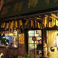 富利得利歐式餐廳(民生店)