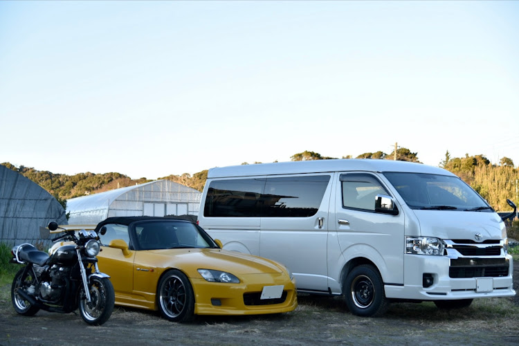 ハイエースバンのS2000・ゼファー750RS・ファインテックツアラー・車2台持ち・えへへに関するカスタム事例の投稿画像3枚目