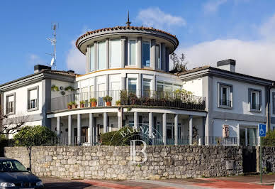 Maison avec terrasse 1