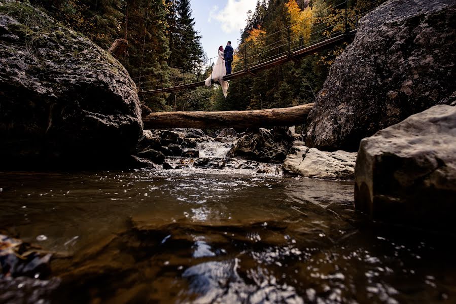 Wedding photographer Catalin Vornicu (vccatalin). Photo of 23 October 2022