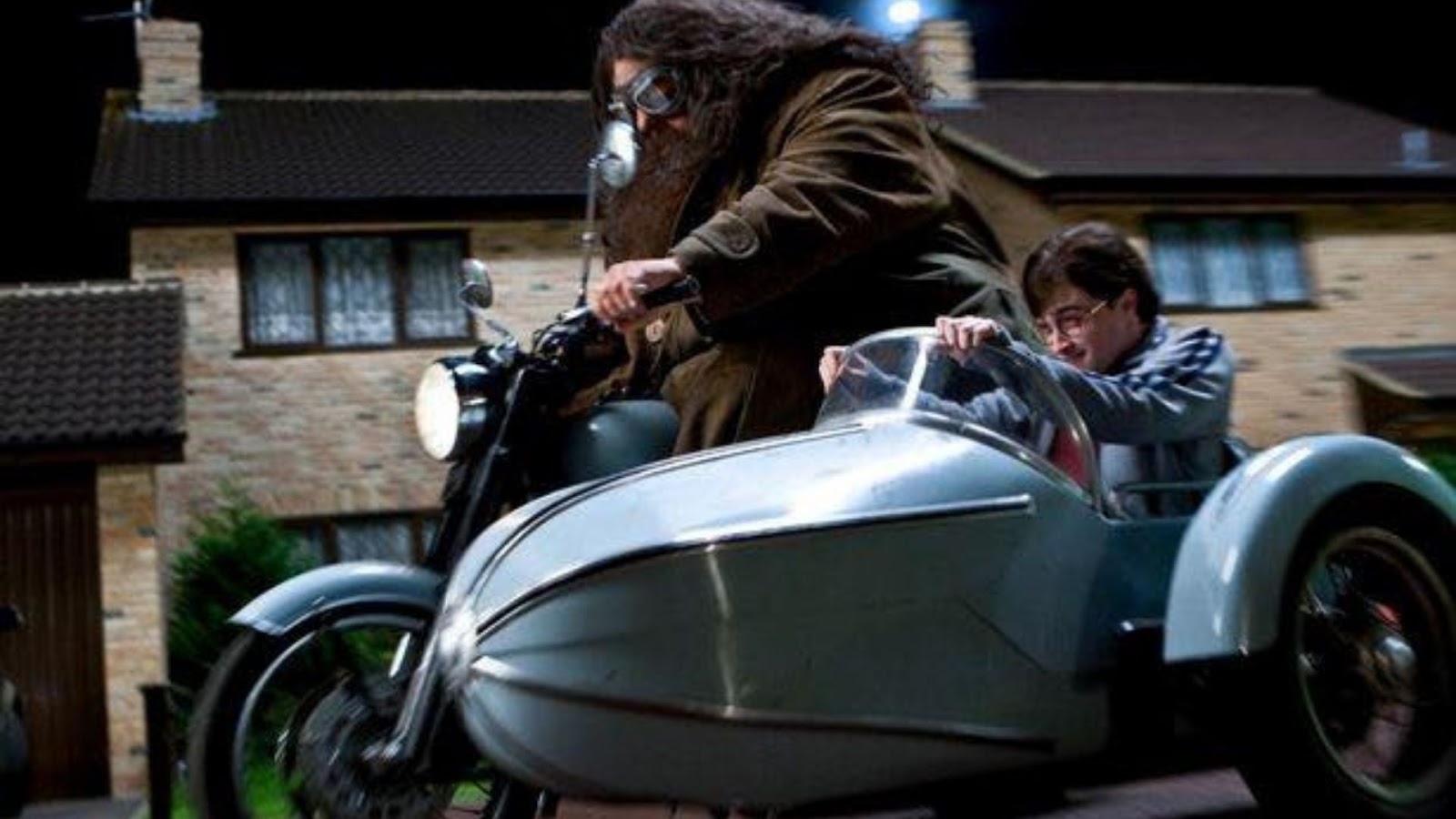 Just Like Hagrid, He Rode Motorcycles In Real Life… - how tall is robbie coltrane